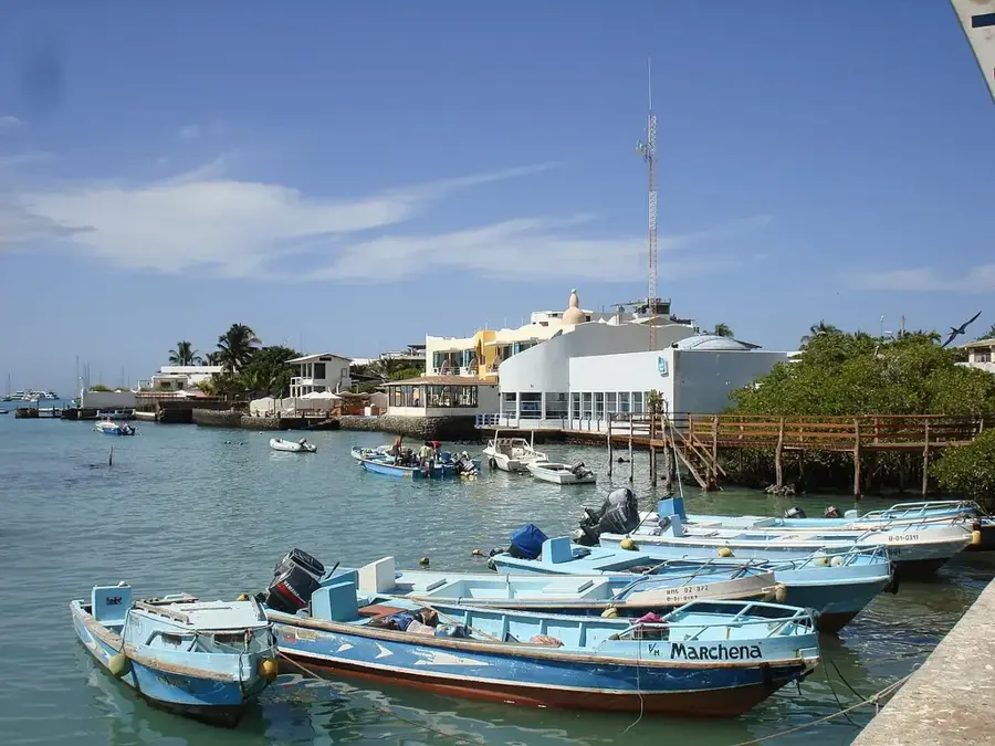 Puerto Ayora — Wolf-vulkán (Ecuador)