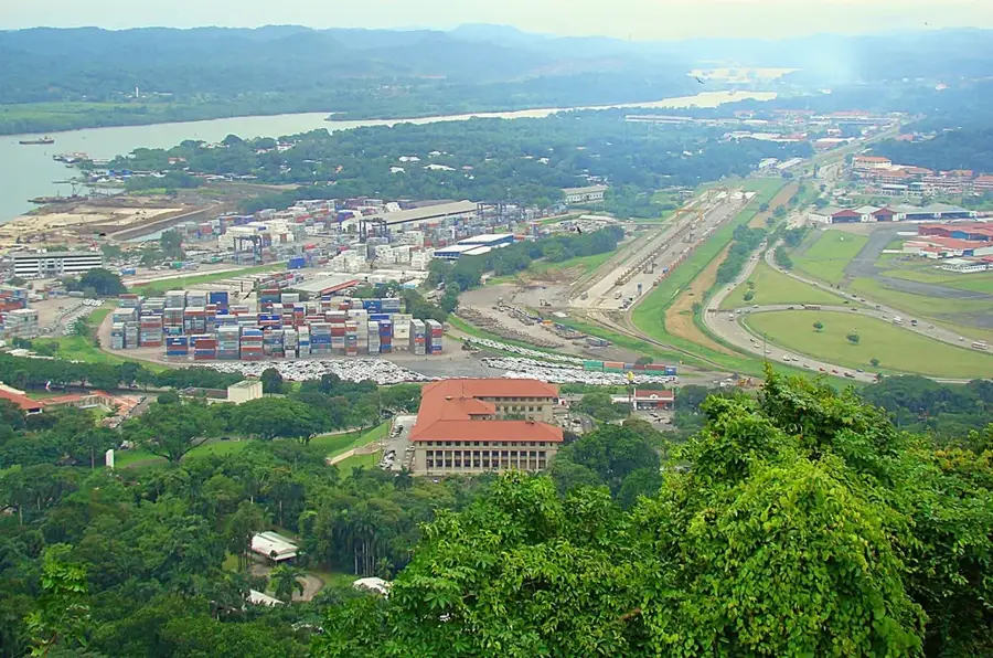 Hafen Balboa — Miraflores-Schleusen (Panama)