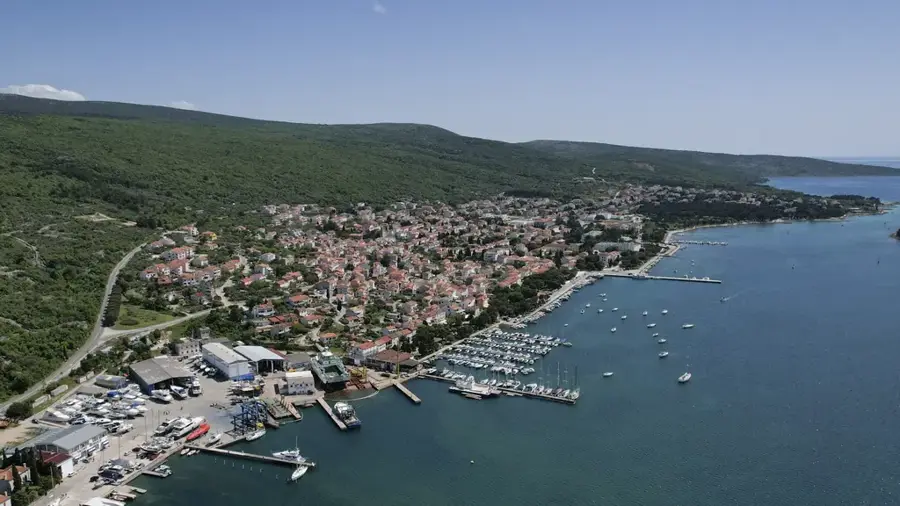Punat (Krk) — Opatija (Croația)