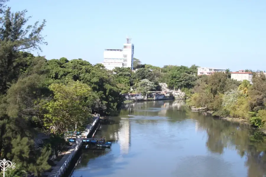 Râul Almendares — Parque Central (Cuba)