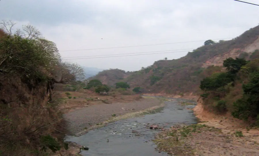 Râul Paz — Laguna de Ayarza (Guatemala)