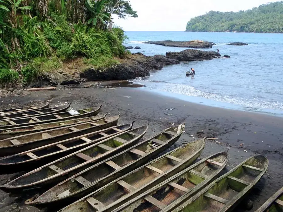 Plantage Monte Mário — Pico Vinte e Cinco (São Tomé und Príncipe)