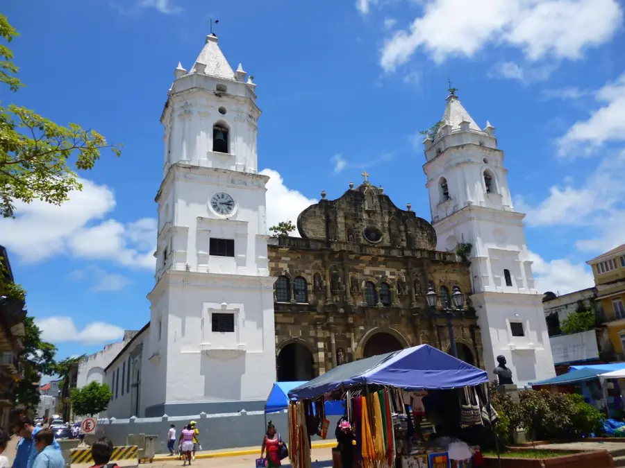 Ruins of the Santo Domingo Convent — Palacio Municipal (Panama)