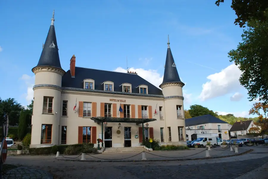 Saint-Chéron – oraș