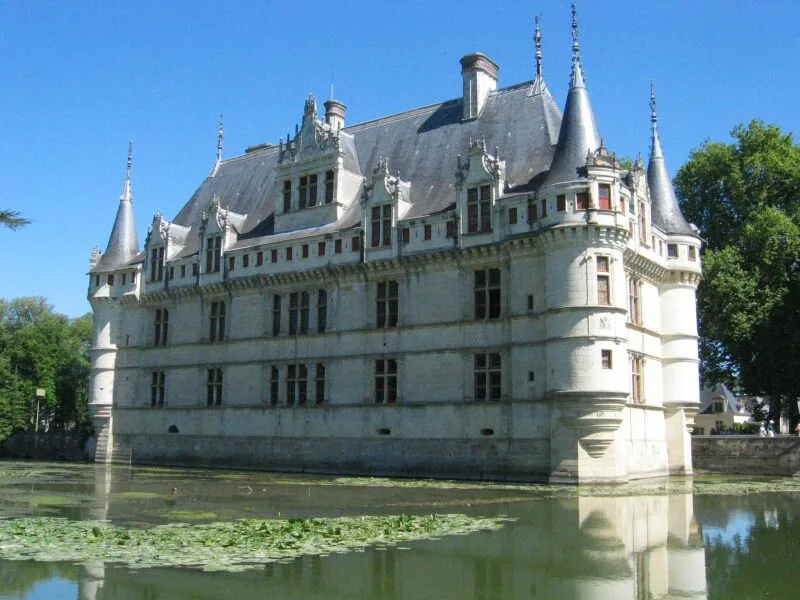 Saint-Cyr-sur-Loire – Stadt