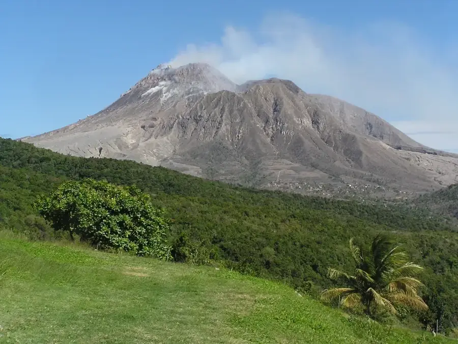 Soufrière Hills — Bazinul Vulcanic Soufrière (Sfânta Lucia)