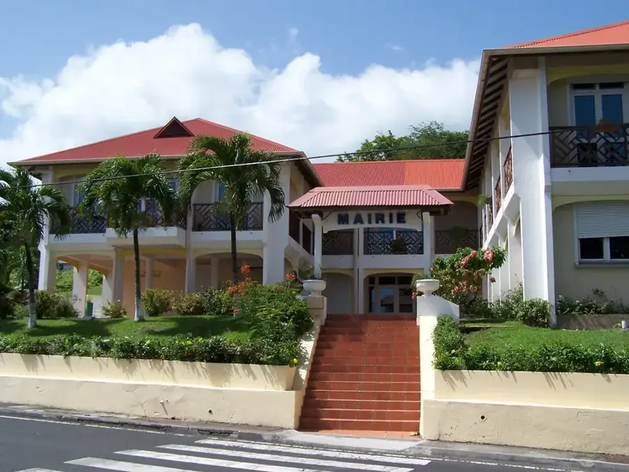 Vieux Fort — Insula Praslin (Sfânta Lucia)