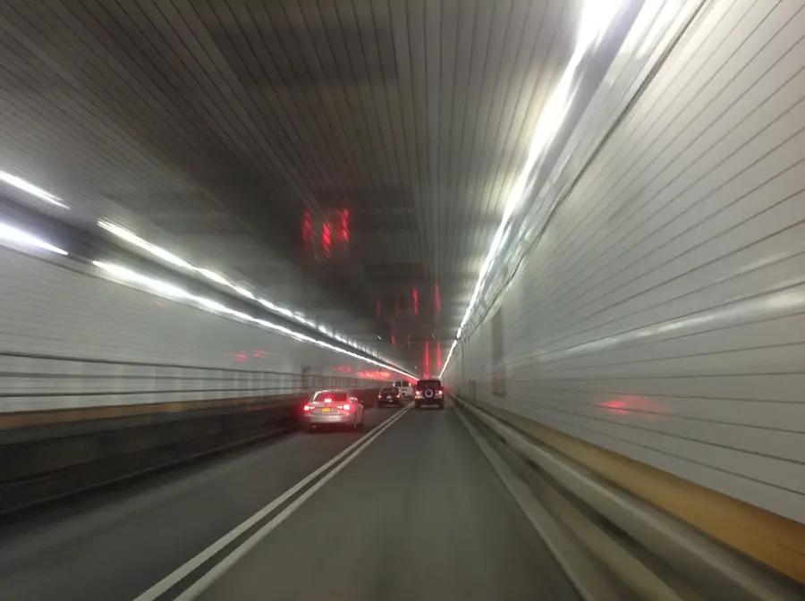 Tunelul Black Point