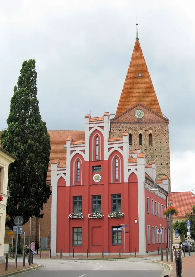 Schwaan – city