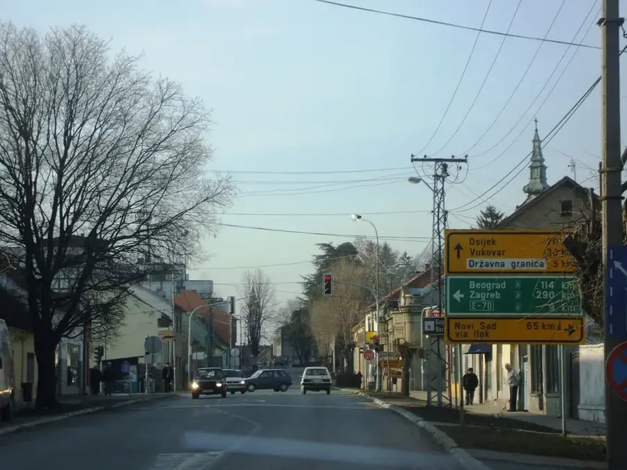 Mănăstirea Privina Glava — Cetatea Bač (Serbia)
