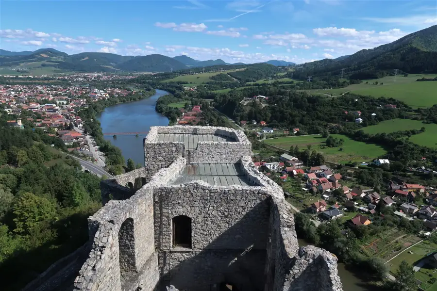 Castelul Strečno