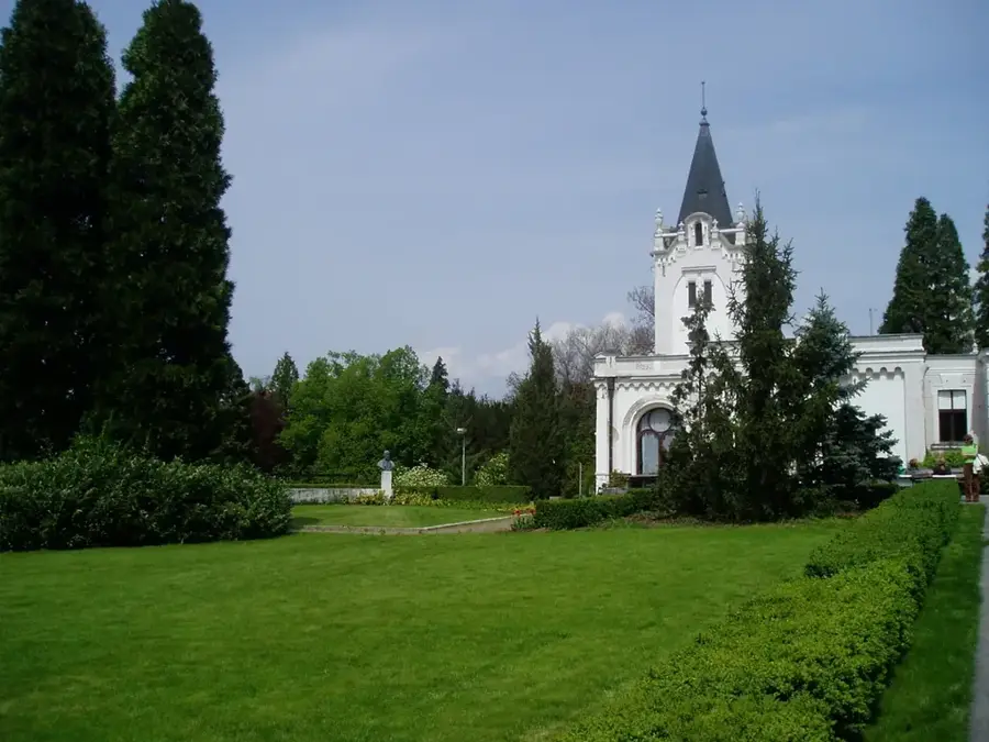 Zlaté Moravce Manor