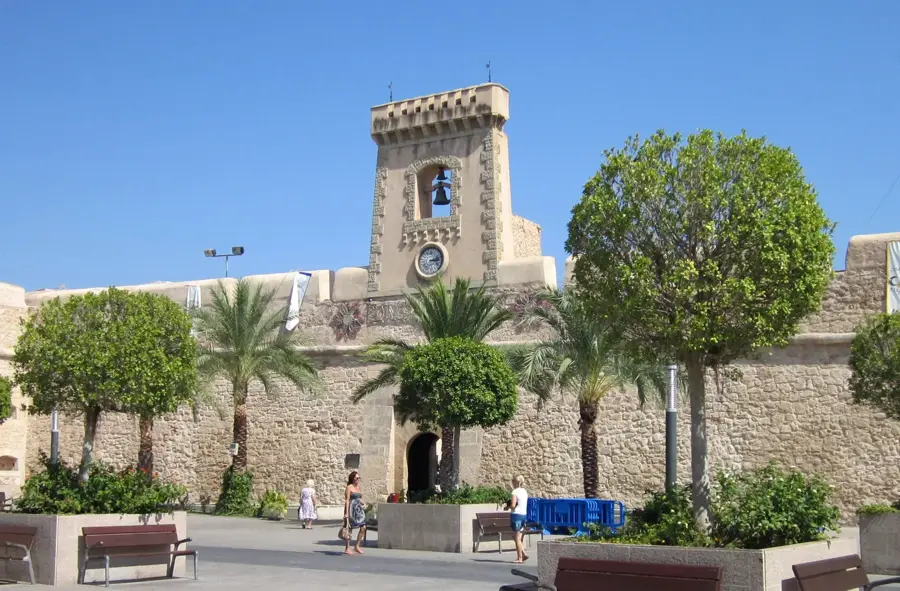 Santa Pola — Tortosa (Spanien)