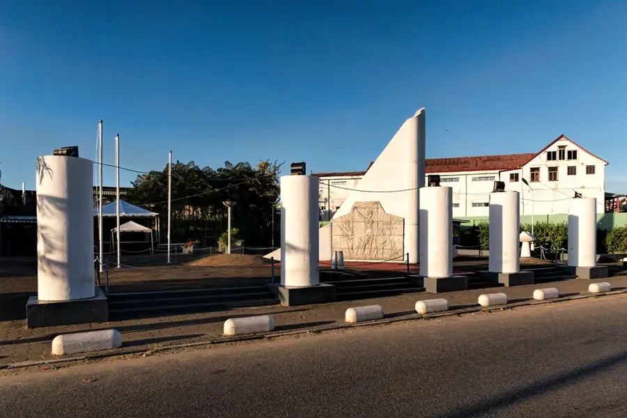Terminalul de Ciment Argos — Palatul Prezidențial (Suriname)