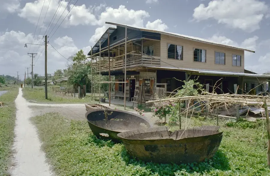 Plantația Kroonenburg — Rust en Werk (Suriname)