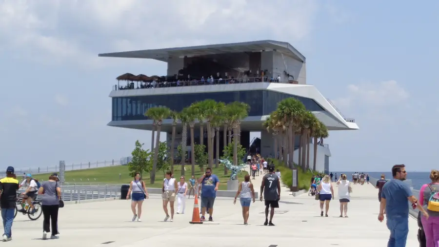 St. Petersburg (Florida) — Naples (USA)