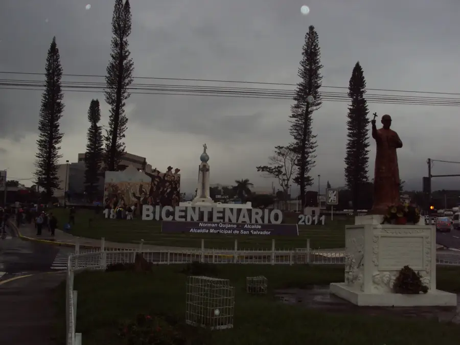 Monumento al Divino Salvador del Mundo — Sierra de Tecapa (El Salvador)