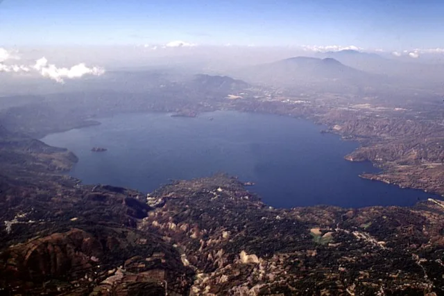 Lacul Ilopango