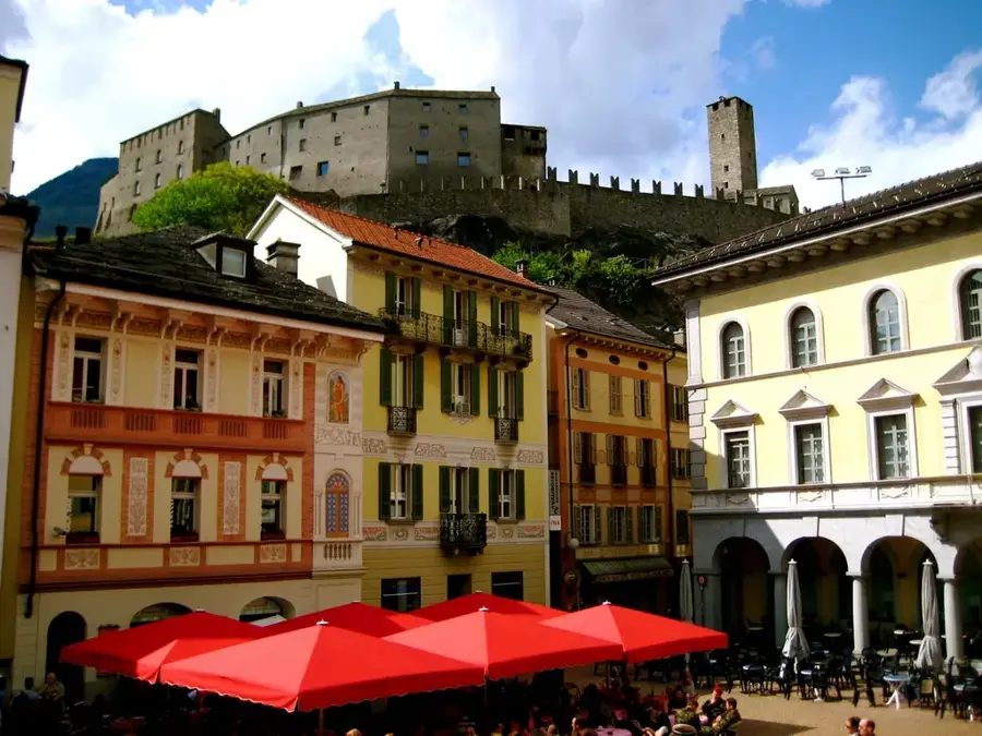 Bellinzona — Andermatt (Schweiz)