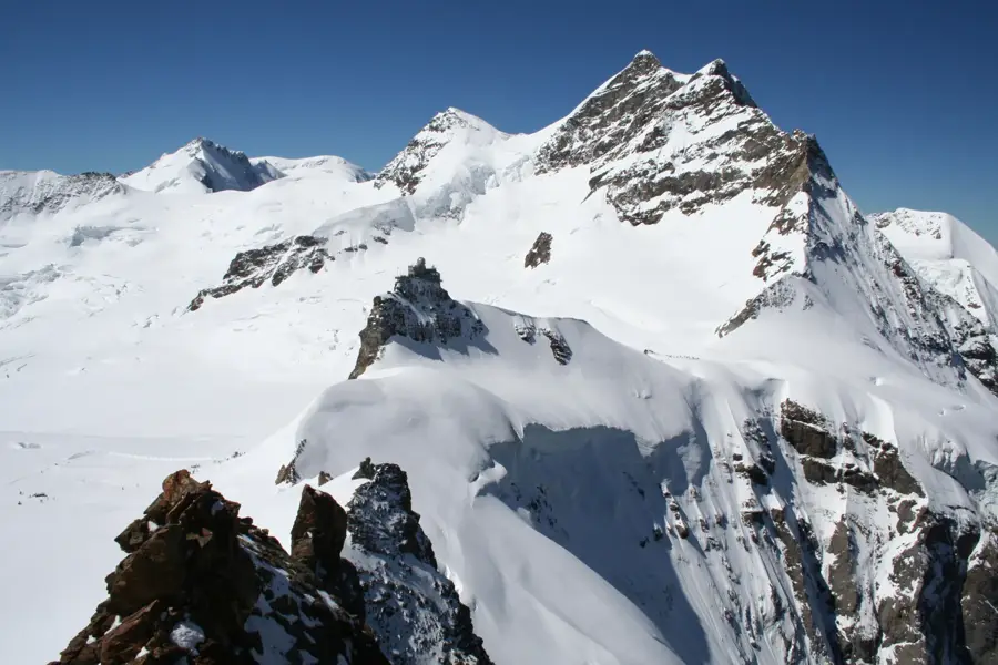 Jungfraujoch — Monthey (Elveția)