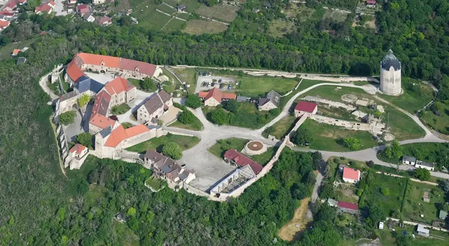 Castelul Neuchâtel — Val-de-Ruz (Elveția)