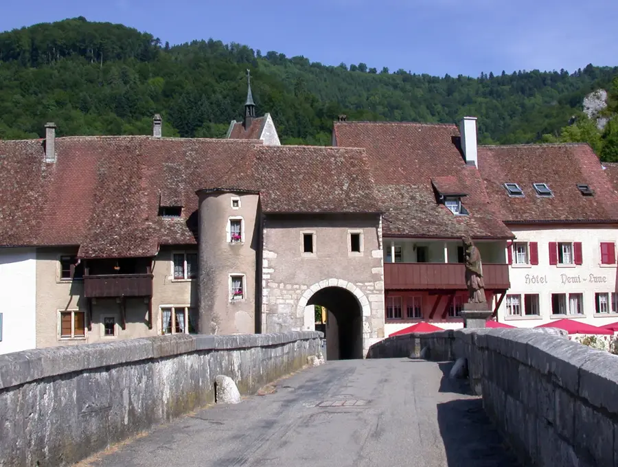 Saint-Ursanne — Val-de-Ruz (Elveția)