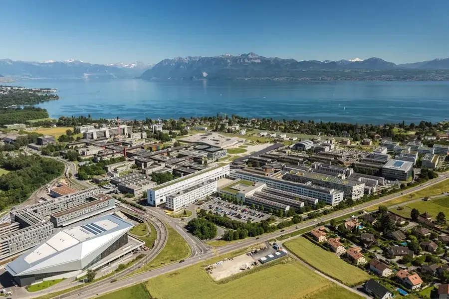 Solar-Cluster Wallis