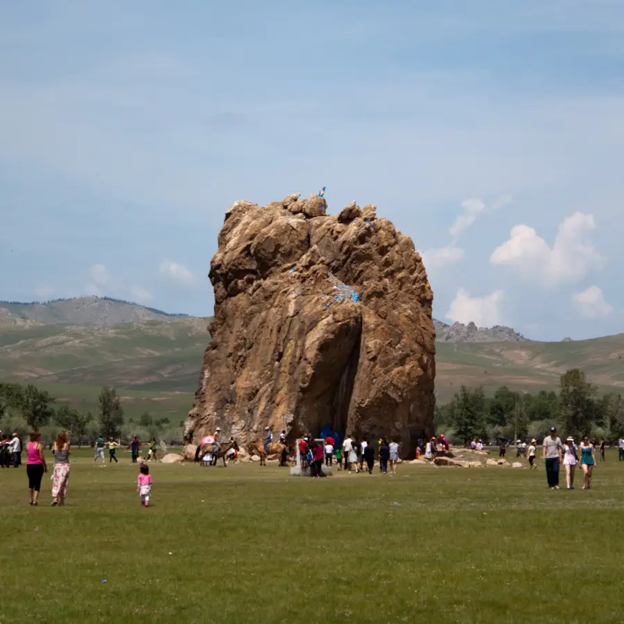 Taikhar Rock (Taikhar Chuluu)