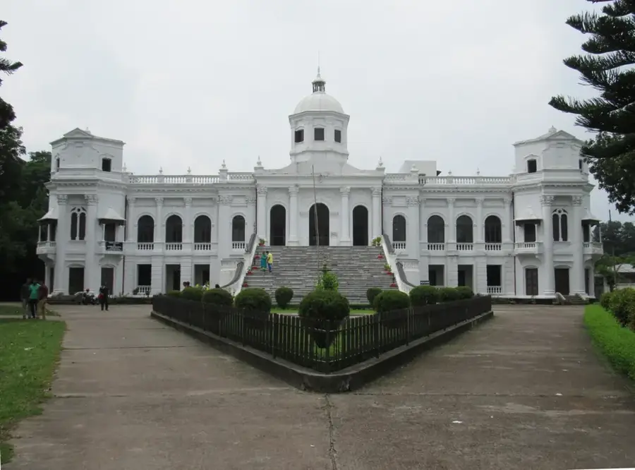 Tajhat palota