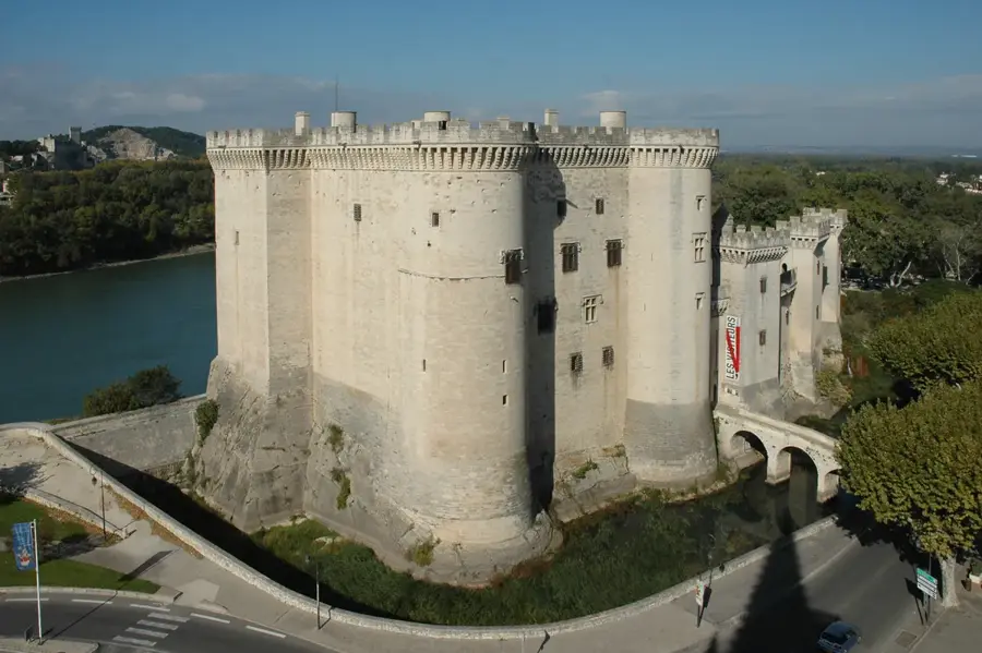 Tarascon – oraș