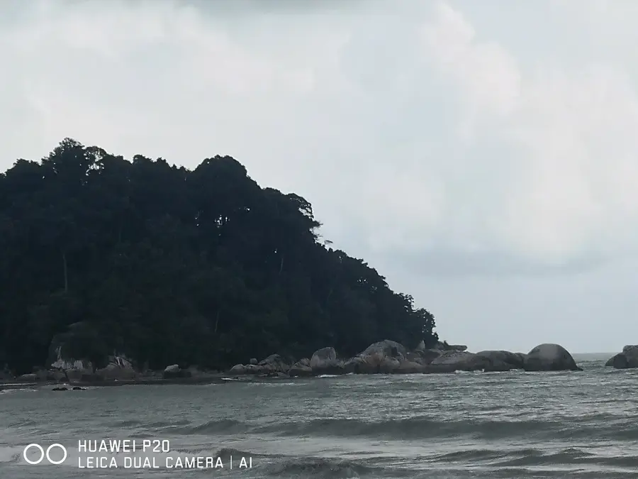Teluk Cempedak Coast