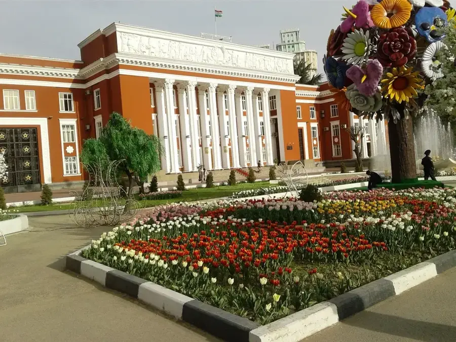 Ismoil-Somoni-Denkmal — Duschanbe (Tadschikistan)