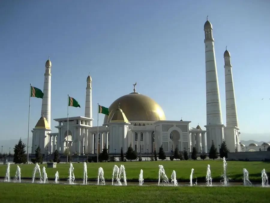 Türkmenbaşy Ruhy Mosque — Änew (Turkmenistan)