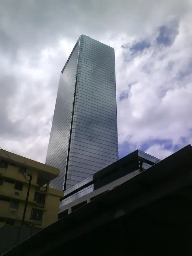 Torre Omega — Bayano-See (Panama)