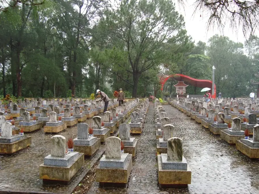Trường Sơn Friedhof — Kampfbasis Khe Sanh (Vietnam)
