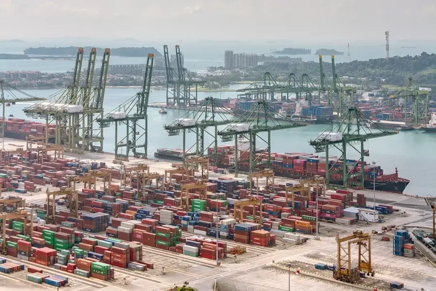 Tuas Mega-Hafen — Clementi (Singapur)