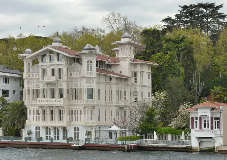 Yalı — Aegean Coast (Turkey)