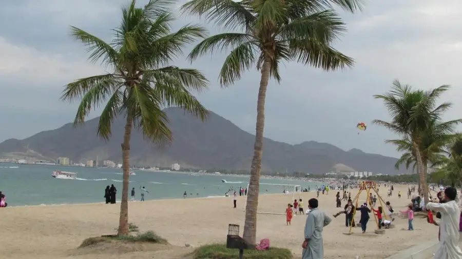 Khor Fakkan — Dibba (Oman)