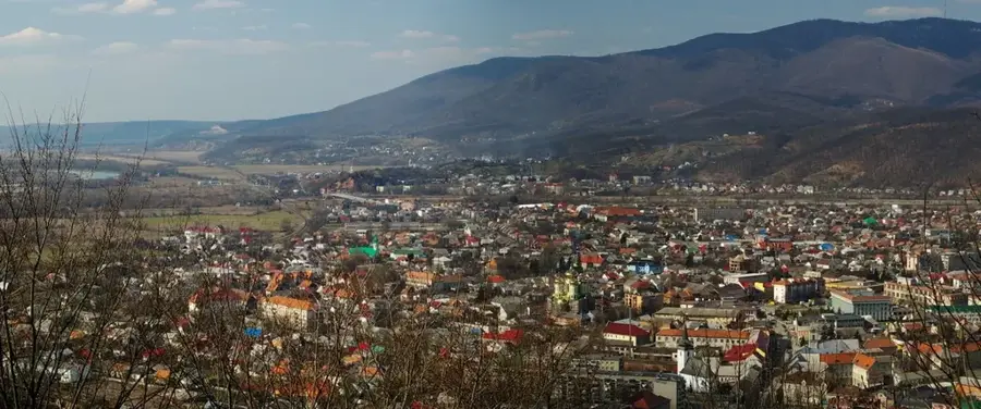 Khust — Chernivtsi (Ukraine)