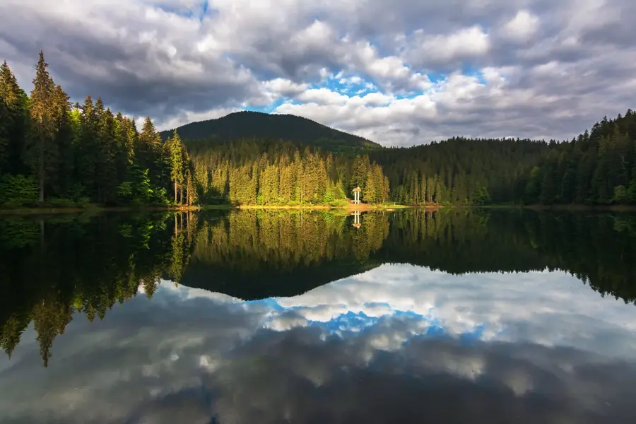 Synevyr Lake