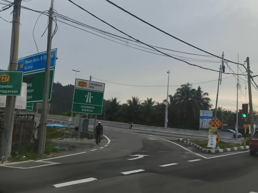 Valea Rezervației Forestiere Ulu Gombak — Pasir Panjang (Malaysia)