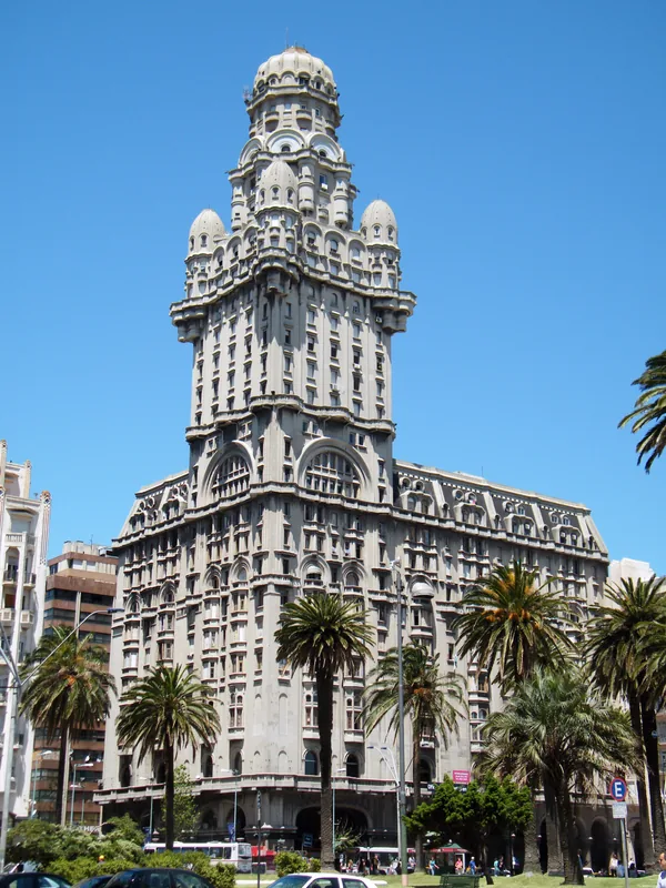 Palacio Salvo — Palacio Santos (Uruguay)