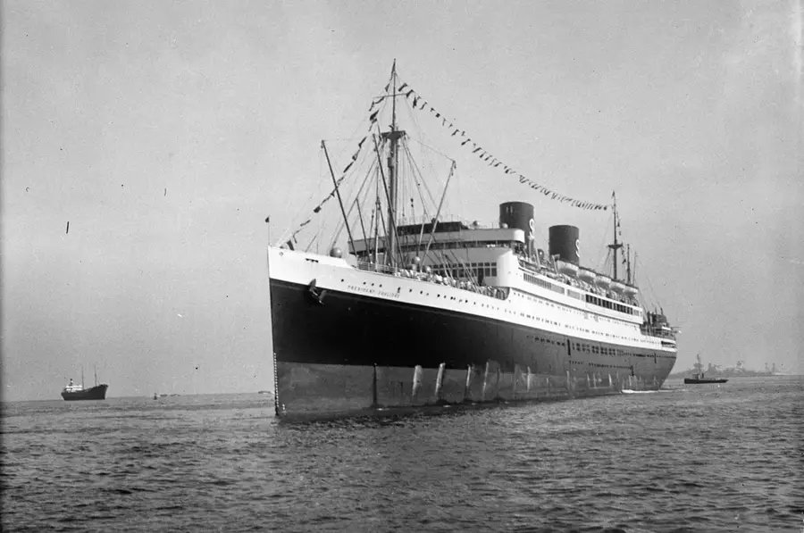 SS President Coolidge Reef — Million Dollar Point (Vanuatu)