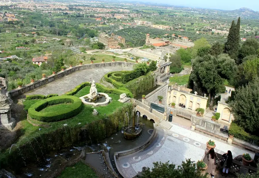 Iazul Fântânii Vulturului — Calea Cameliilor (Vatican)