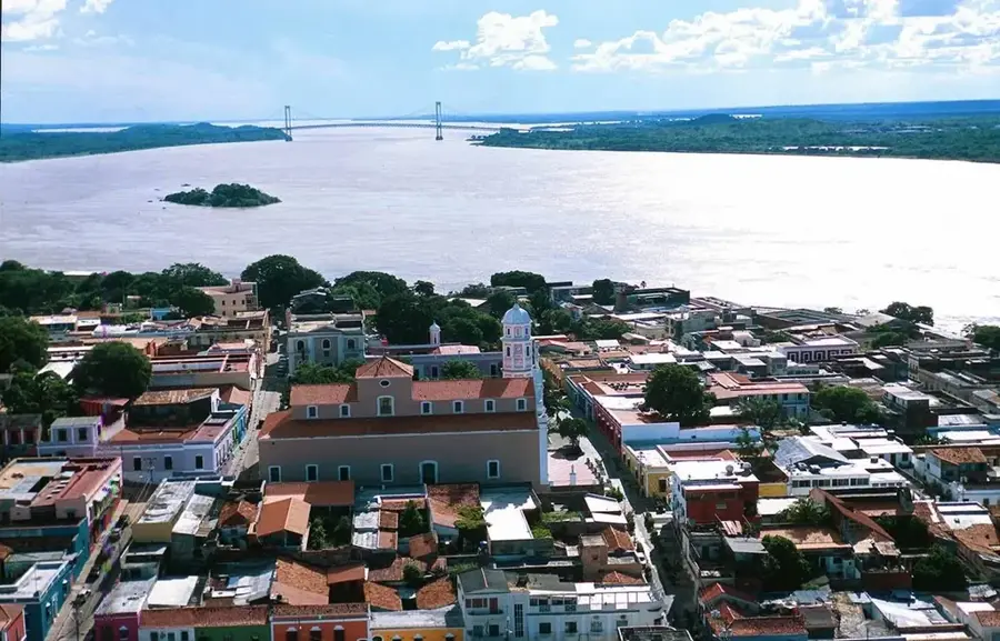 Orinoco — Auyán-tepui (Venezuela)
