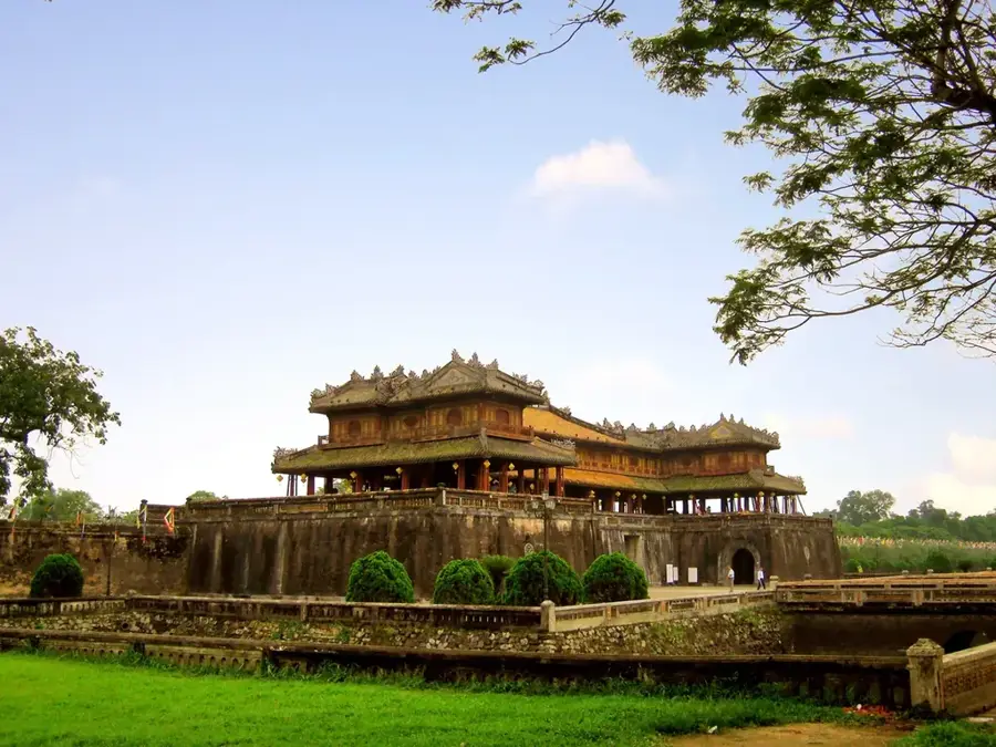 Hue — Hòa Liên (Vietnam)