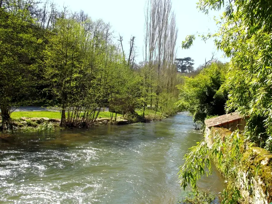 Vouneuil-sous-Biard – város