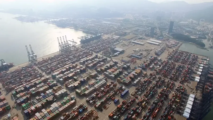 Hafen Yantian — Yangshuo (China)