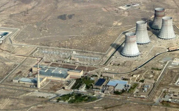 Yerevan Thermal Power Plant — Mount Ararat (Turkey)