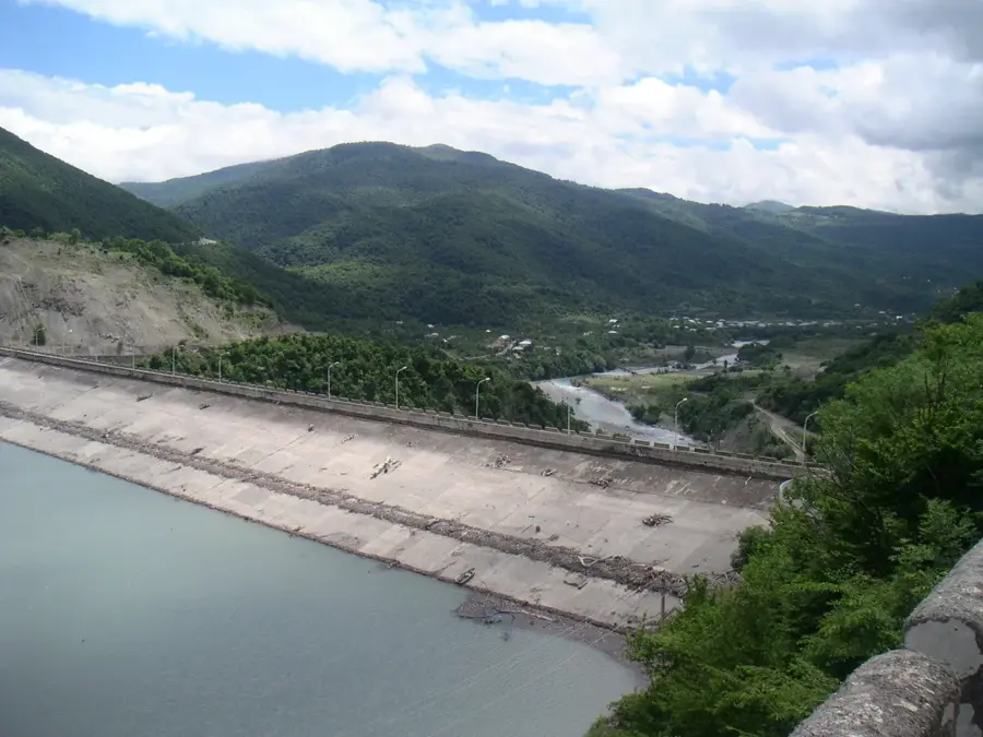 Hidrocentrala Zhinvali — Mtskheta (Georgia)
